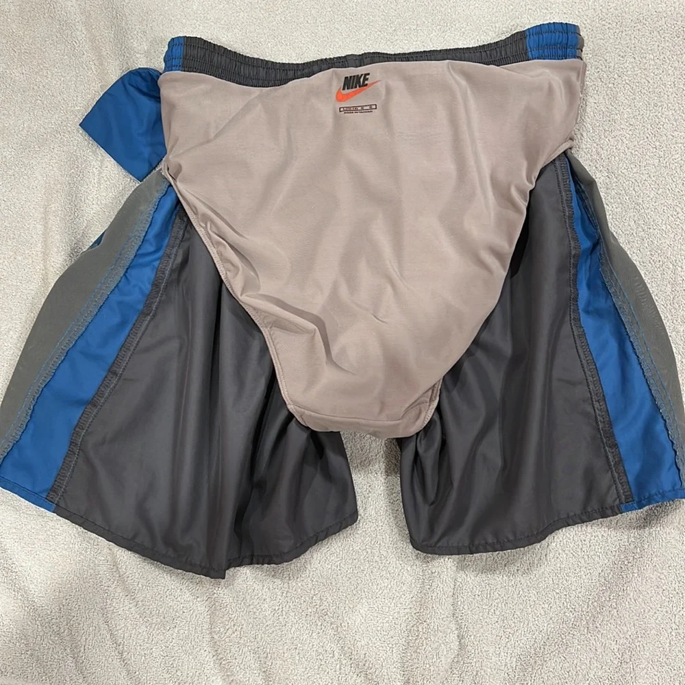 Vintage Nike Running shorts! Small